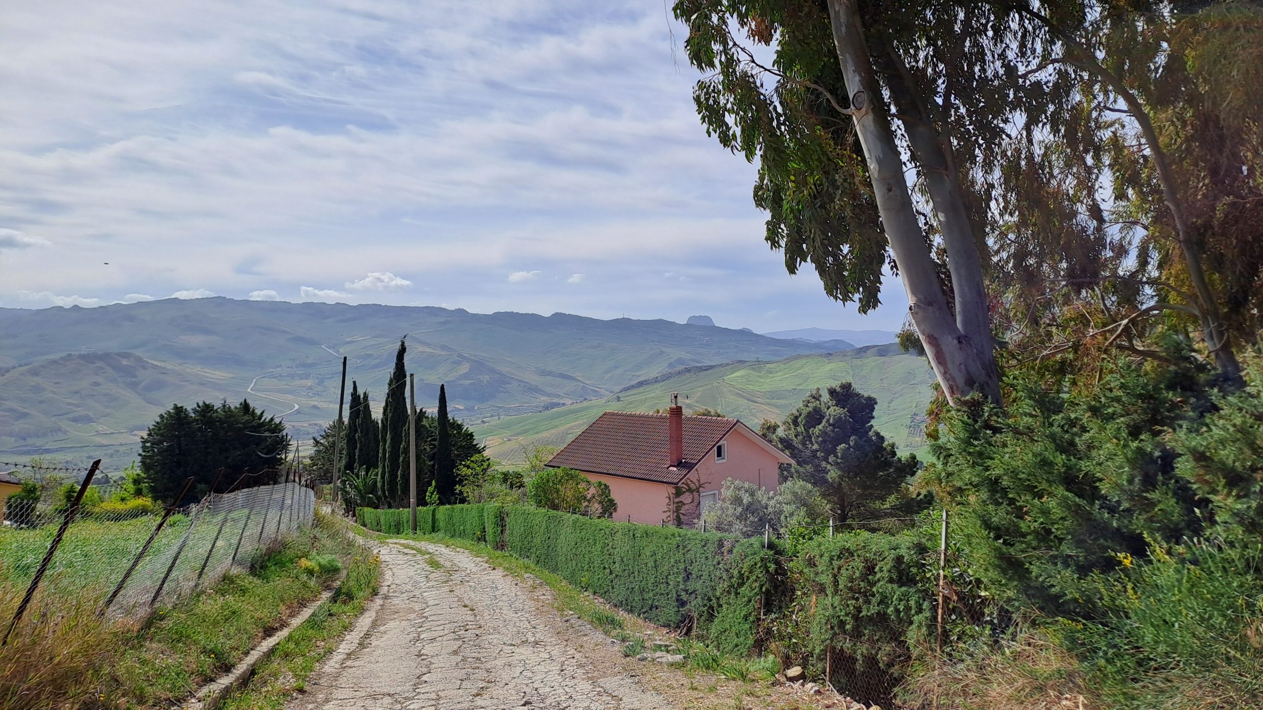 La via Francigena in foto